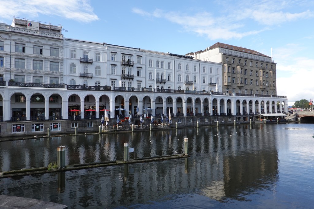 View looking northwards of the northwestern side of the Alsterfleet from Schleusenbrücke 1, Hamburg